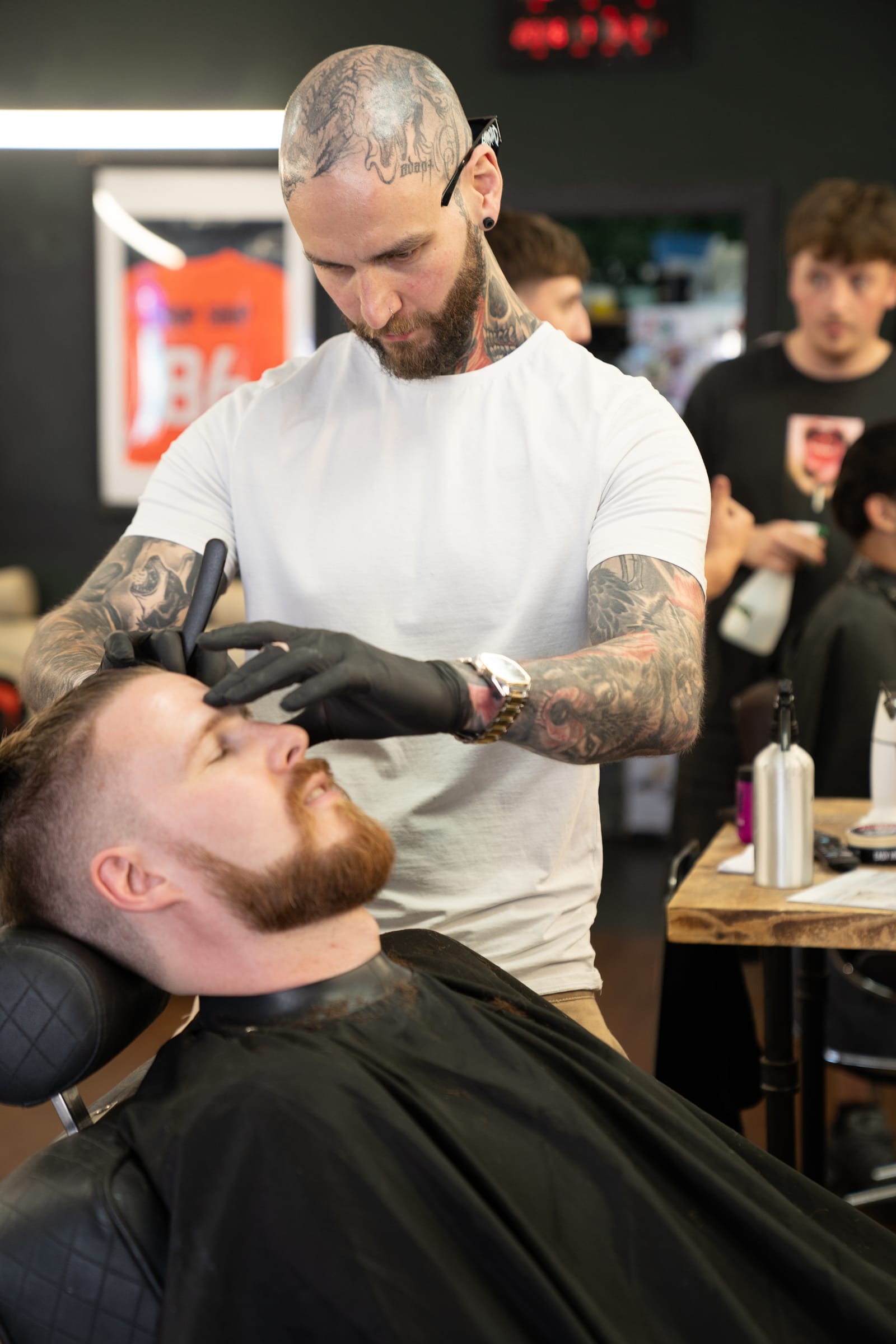 Ev Swift lining up a beard at Chop Shop 86, Long Eaton